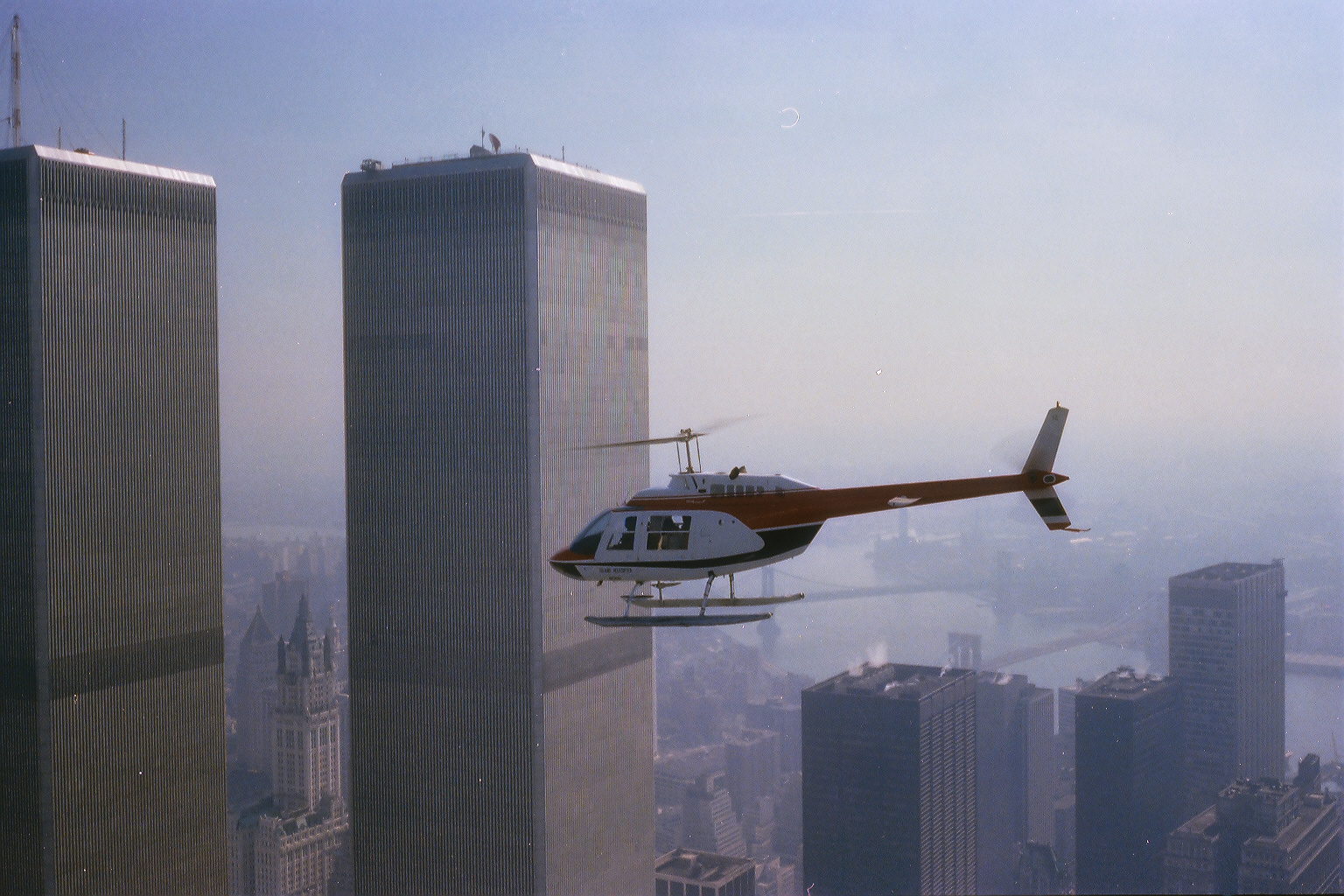 ニューヨーク上空のヘリコプター